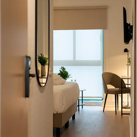 Augusta & Garden Hotel