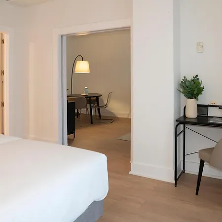 Augusta & Garden Hotel 4*